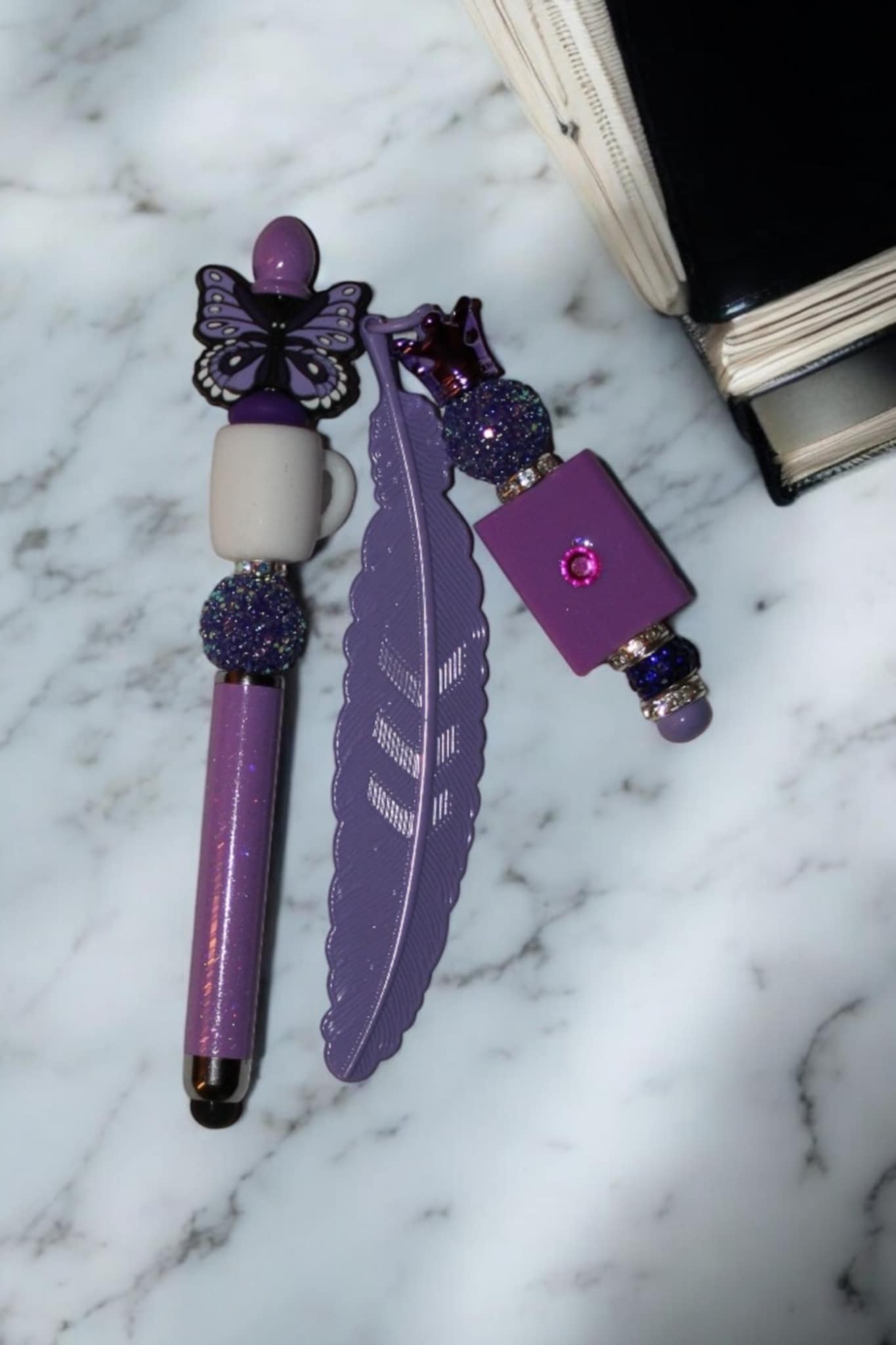 Ensemble Stylet/Stylo/Marque page Uniques