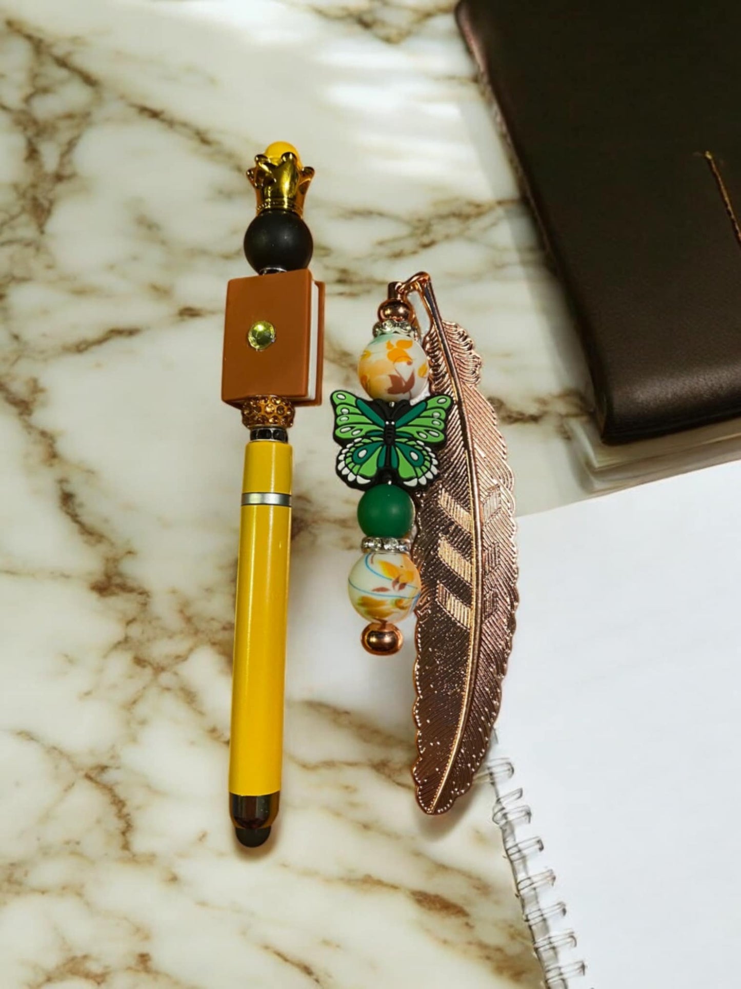 Ensemble Stylo/Stylet/Marque page Uniques